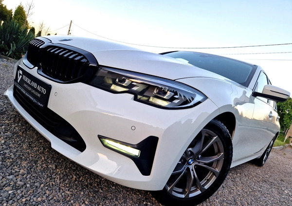 BMW Seria 3 cena 99900 przebieg: 171000, rok produkcji 2019 z Rumia małe 781